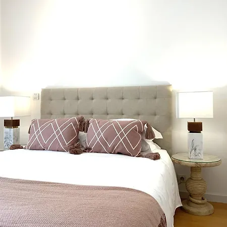 Апартаменти Mm1 Cosy & In Baixa With Castle View And Free Parking!