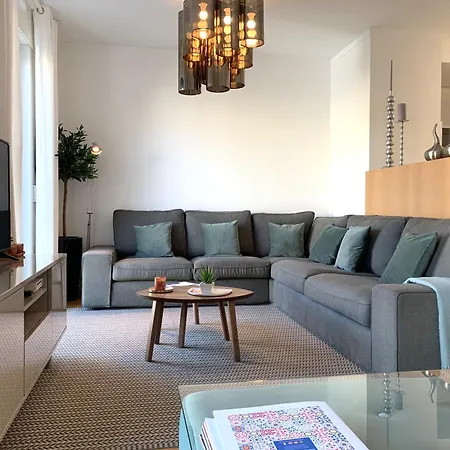 Mm1 With Castle View And Free Parking! Lisbon