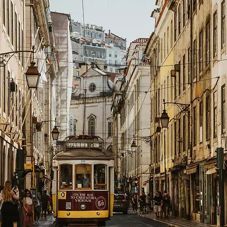 Mm1 With Castle View And Free Parking! * Lisbon