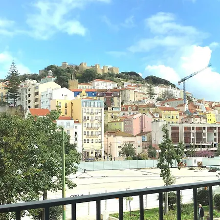 Апартаменты Mm1 Cosy & In Baixa With Castle View And Free Parking! Лиссабон